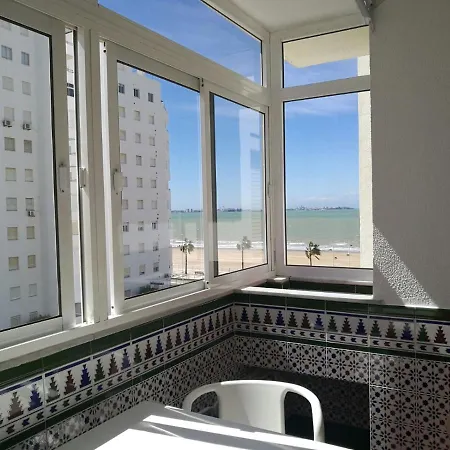Playa Valdelagrana Apartment